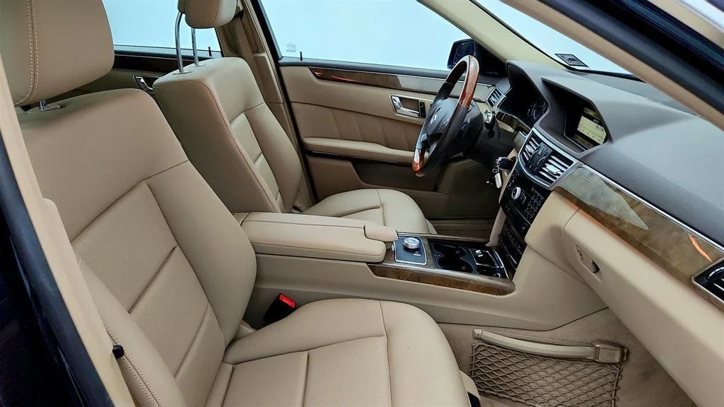 Used 2010 Capri Blue Metallic Mercedes-Benz 4dr Sedan E 350 Luxury 4MATIC® image 23