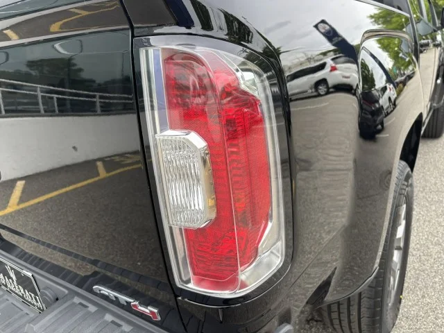 2021 GMC Canyon AT4 - Photo 11
