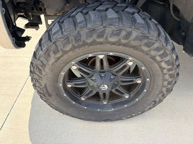 Used 2017 Silver Toyota SR5 image 4