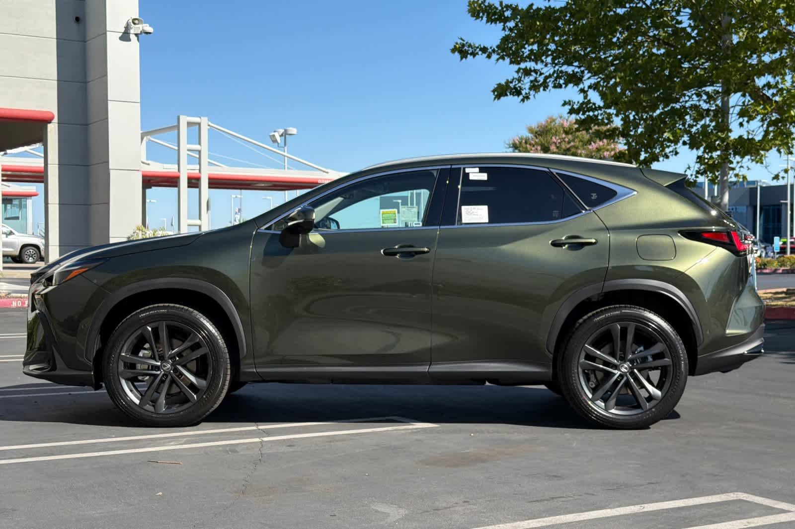 New 2026 Nori Green Pearl Lexus NX 450h+ LUXURY AWD image 9