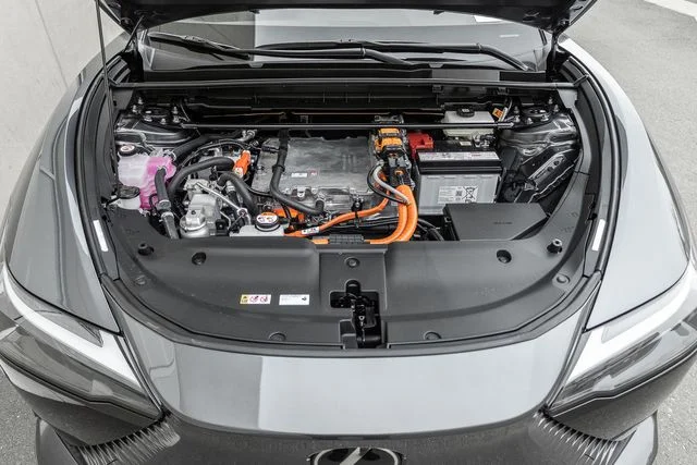 New 2026 Cloudburst Gray Lexus  image 9