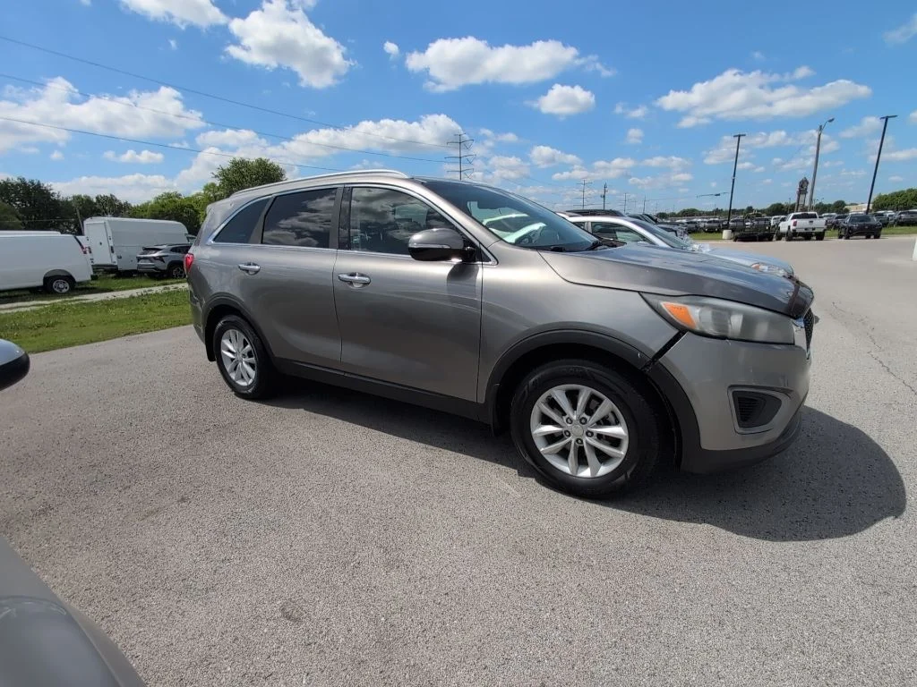 Used 2016 Kia Sorento LX with VIN 5XYPG4A37GG137483 for sale in Clarksville, IN