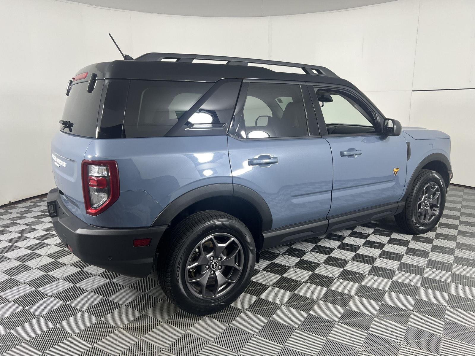 Used 2024 Azure Gray Metallic Tri-Coat Ford Badlands image 12