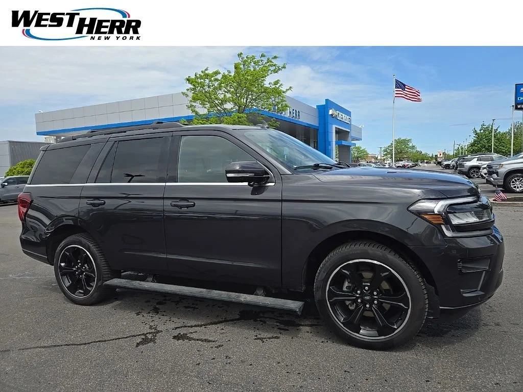 2023 Ford Expedition Limited 4X4's photo
