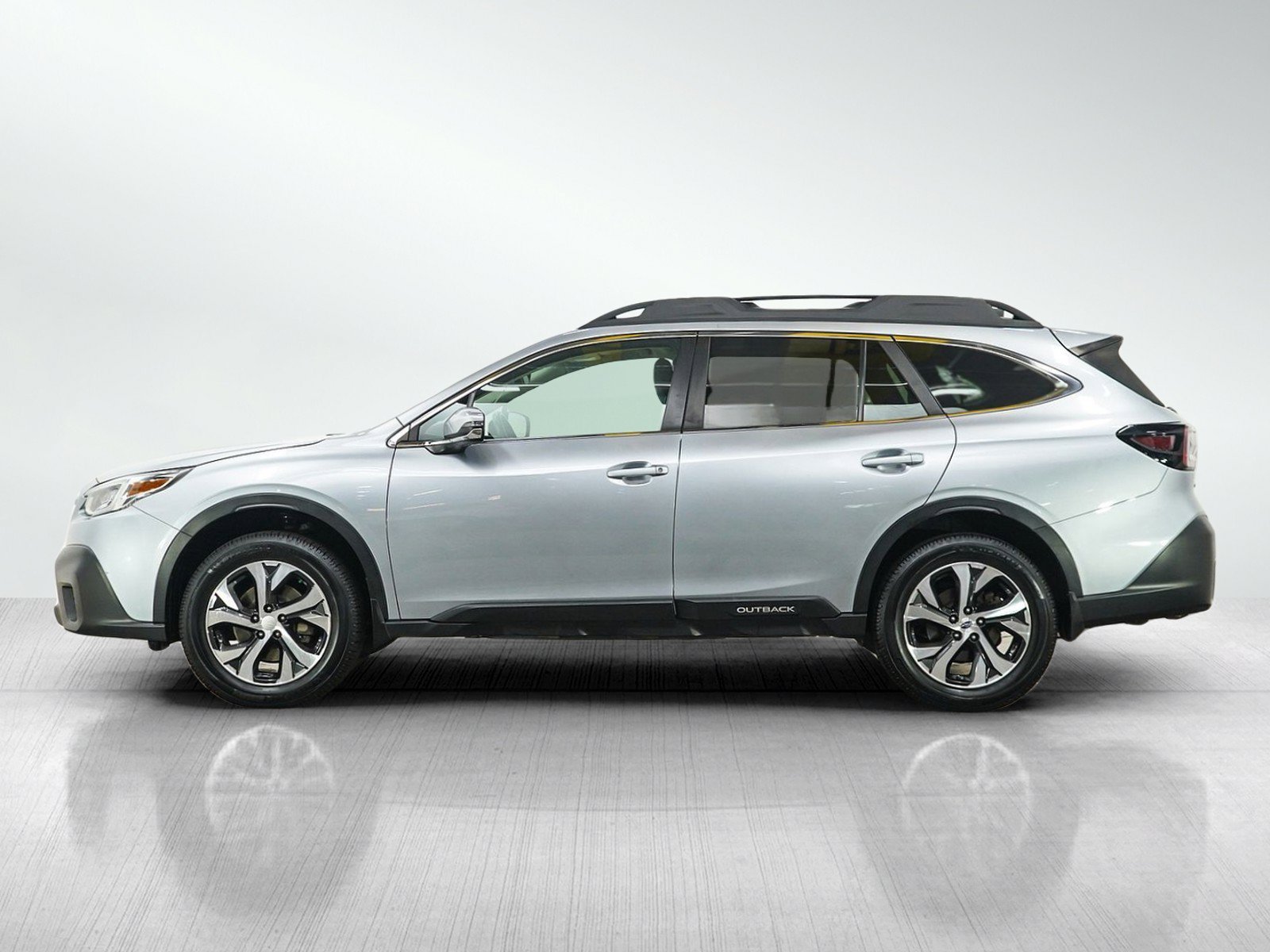 Used 2020 Subaru Outback Limited with VIN 4S4BTGND1L3177711 for sale in Burnsville, Minnesota
