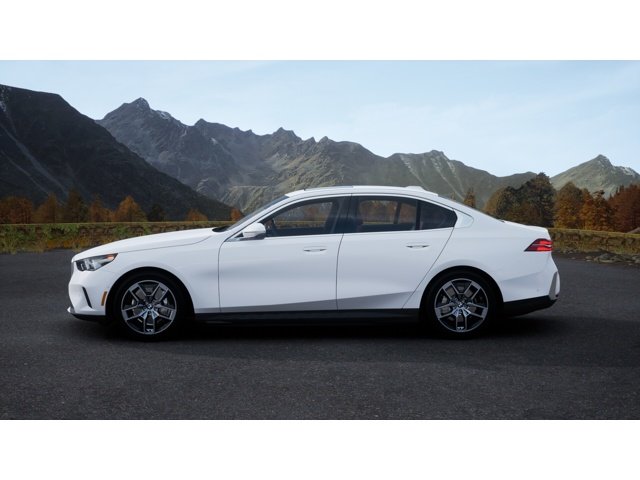 New 2027 Alpine White BMW eDrive40 image 4