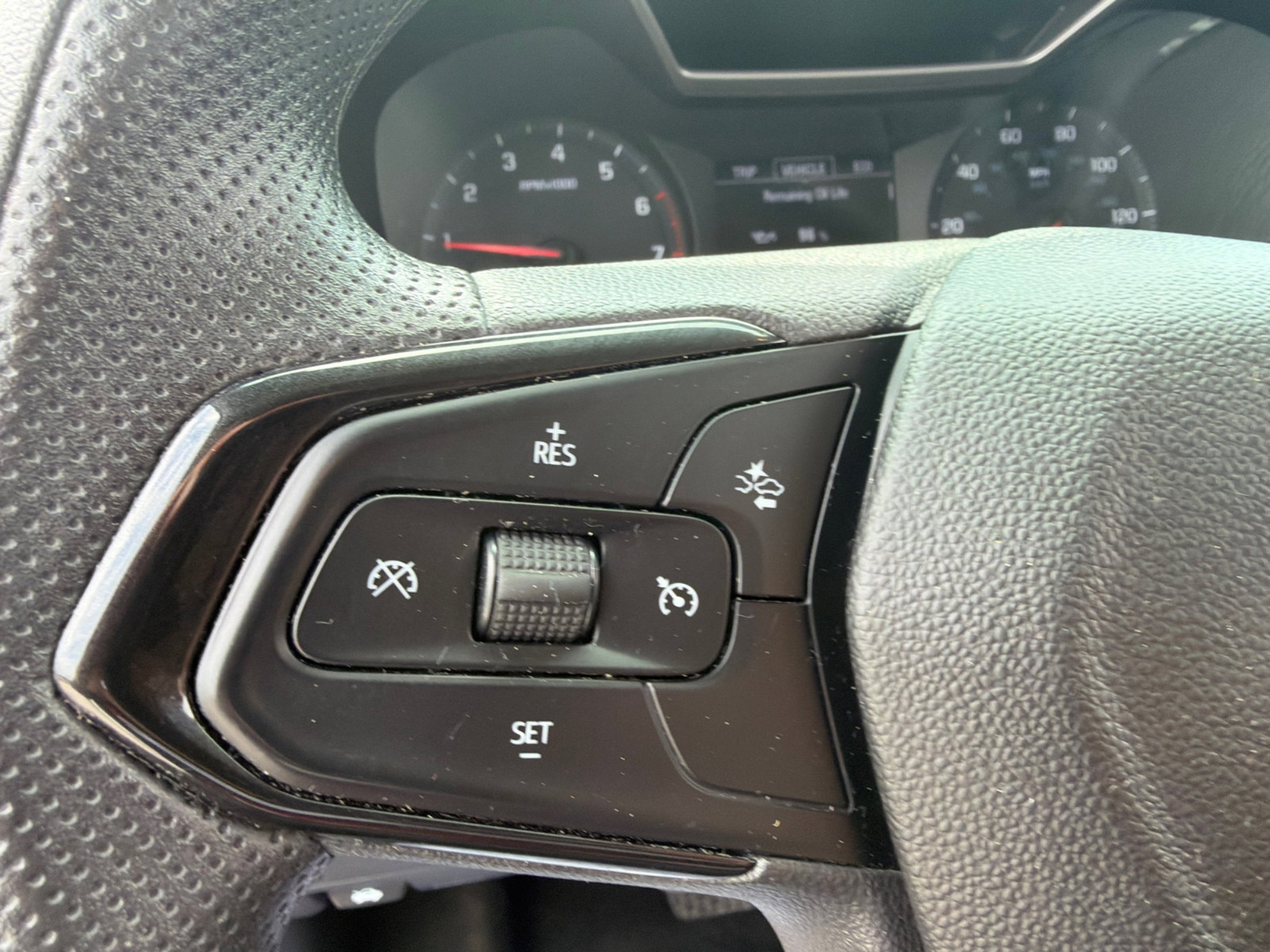 Used 2022 Summit White Chevrolet LS image 20