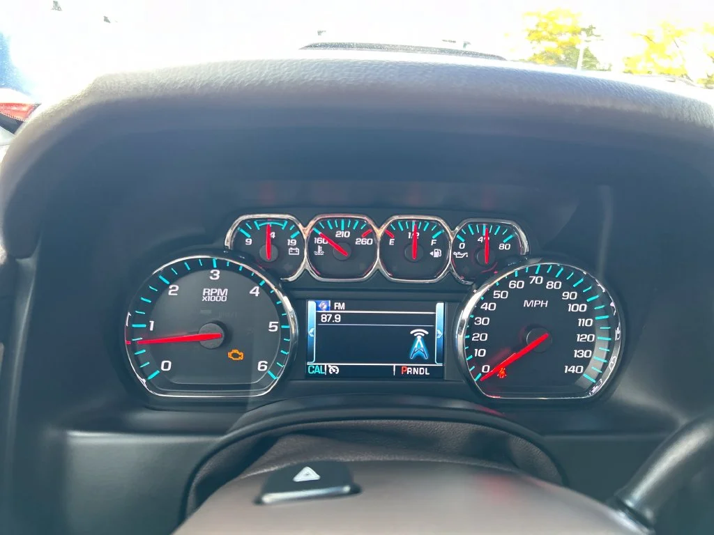 Used 2018 Red GMC SLT image 25