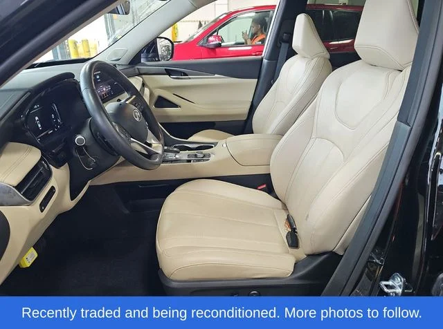 Used 2025 Black INFINITI LUXE image 2