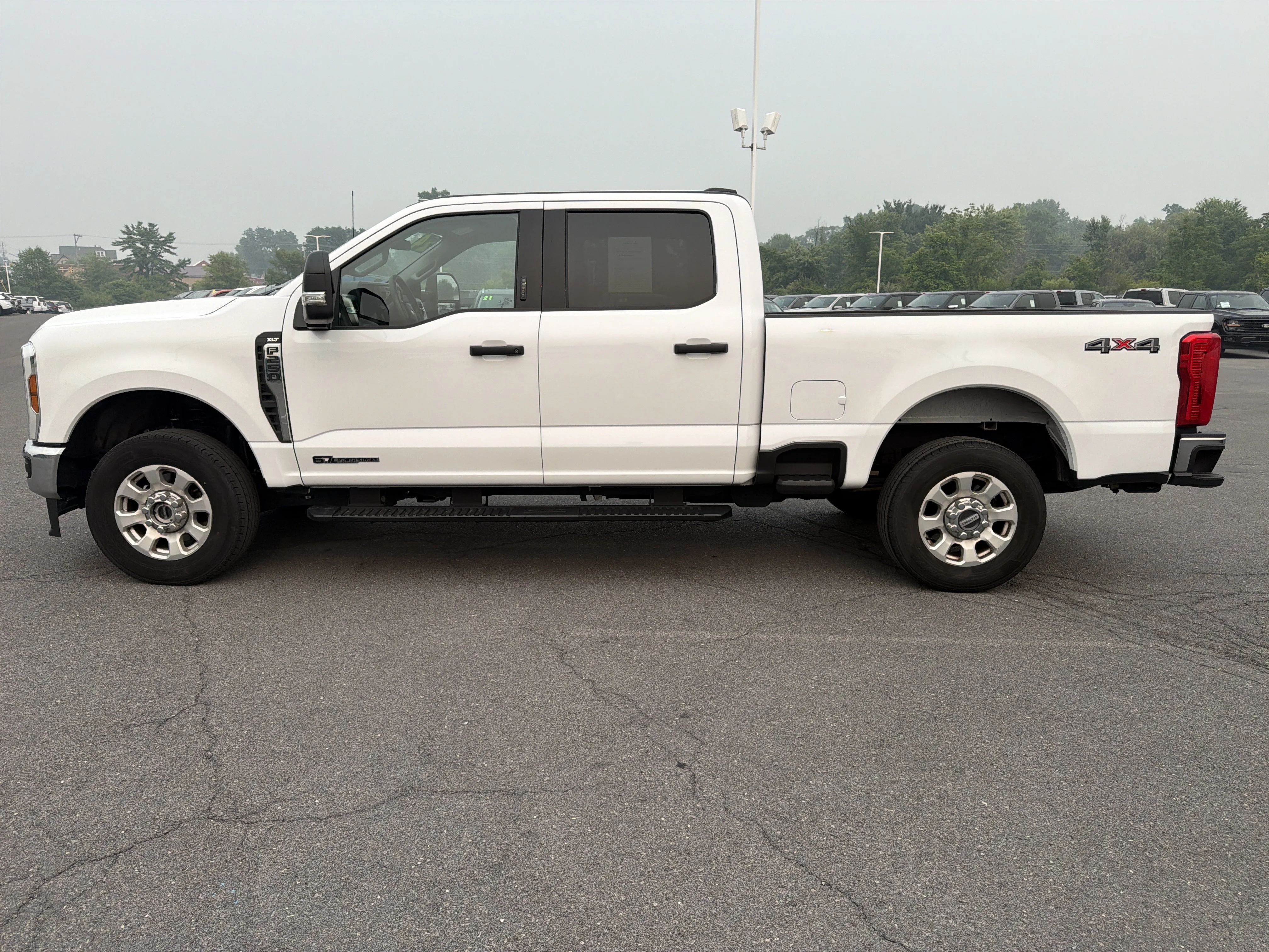 Used 2024 Oxford White Ford XLT image 7
