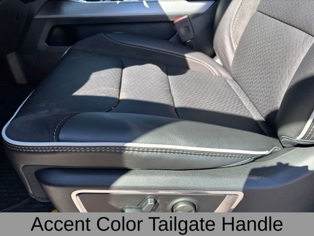 New 2026 Granite Crystal Metallic Clear-Coat Exterior Paint RAM Laramie image 17