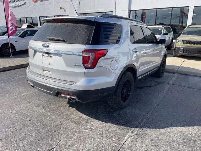 Used 2018 Silver Ford XLT image 6