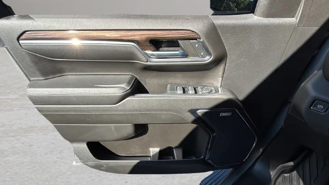 Used 2024 Gray Chevrolet RST image 17