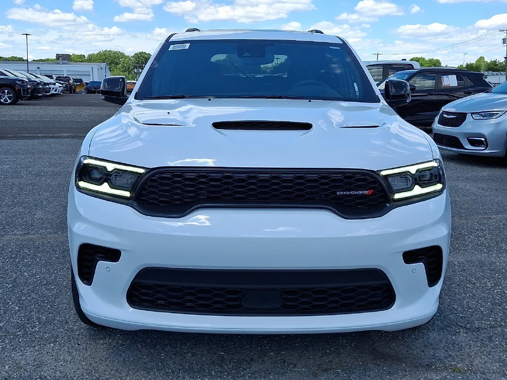 New 2026 White Knuckle Clear-Coat Exterior Paint Dodge GT Plus HEMI V8 image 2