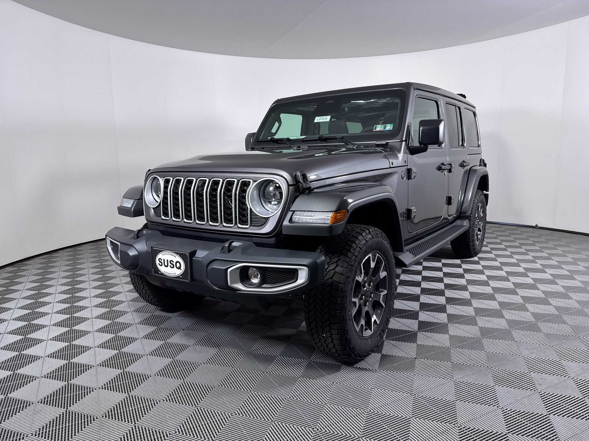 New 2027 Granite Crystal Metallic Clear-Coat Paint Jeep Sahara image 20
