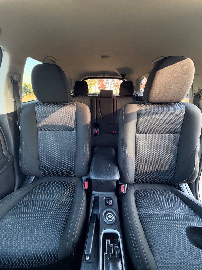 Used 2016 Mercury Gray Metallic Mitsubishi SE image 23