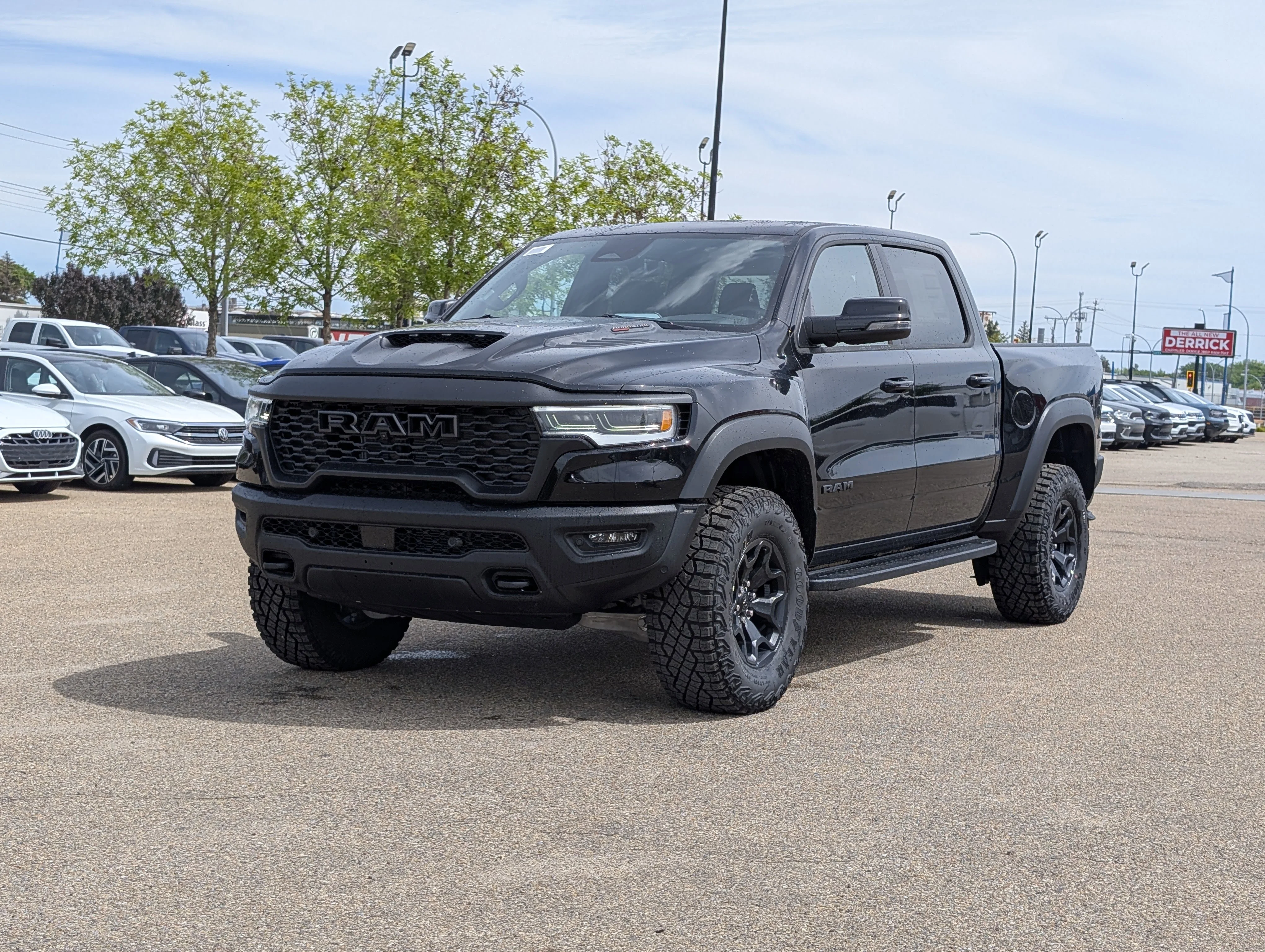 New 2026 Diamond Black Crystal Pearl Ram RHO image 2