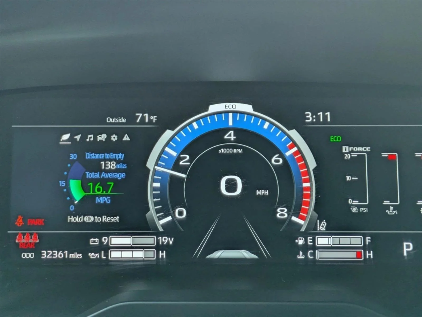2024 Toyota Tundra Limited - Photo 10