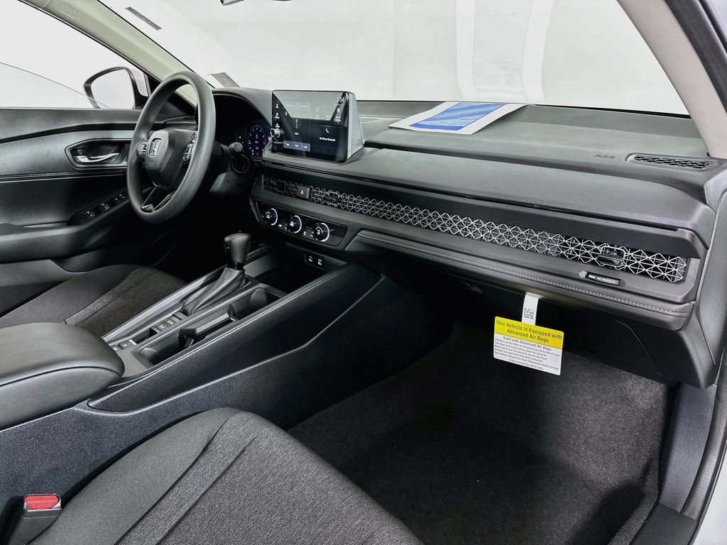 New 2026 Platinum White Pearl Honda LX image 26