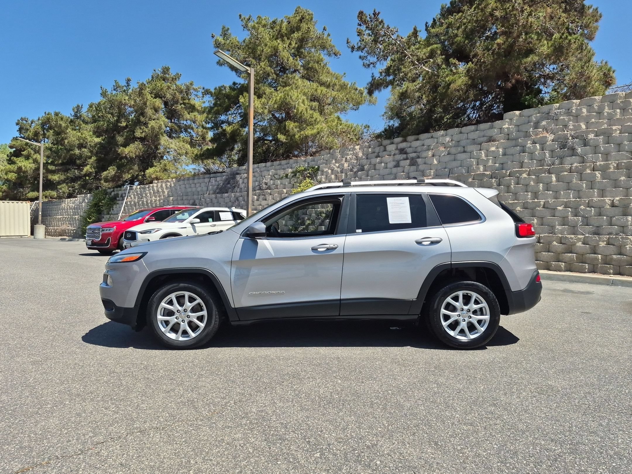 Used 2016 Jeep Cherokee Latitude with VIN 1C4PJLCB7GW127118 for sale in San Juan Capistrano, CA