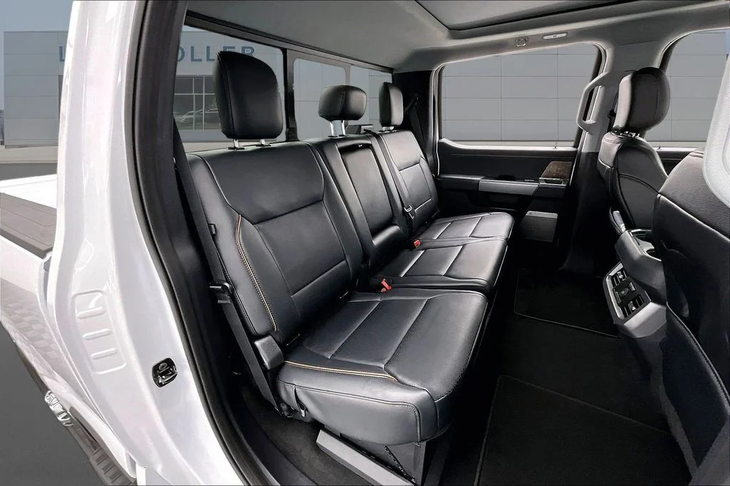 New 2026 Oxford White Ford F-350® Lariat® image 10