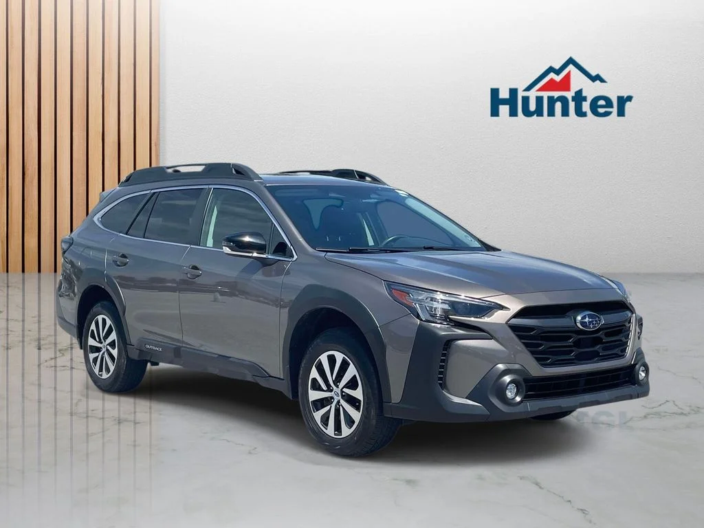2024 Subaru Outback Premium's photo