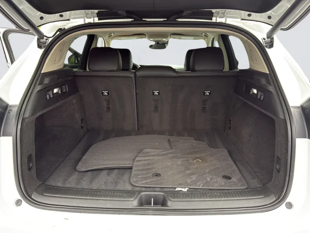 Used 2022 White Buick Preferred image 32