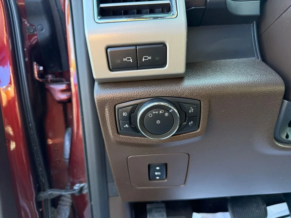 Used 2017 Bronze Fire Metallic Ford King Ranch image 16