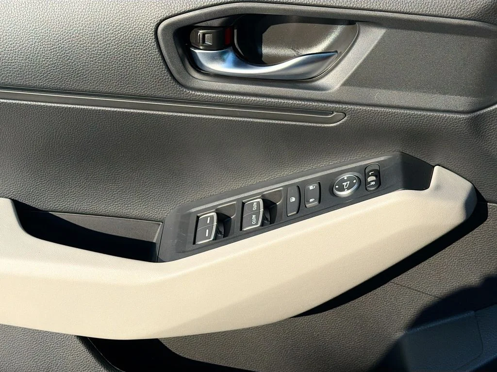 New 2026 Platinum White Pearl Honda LX image 17