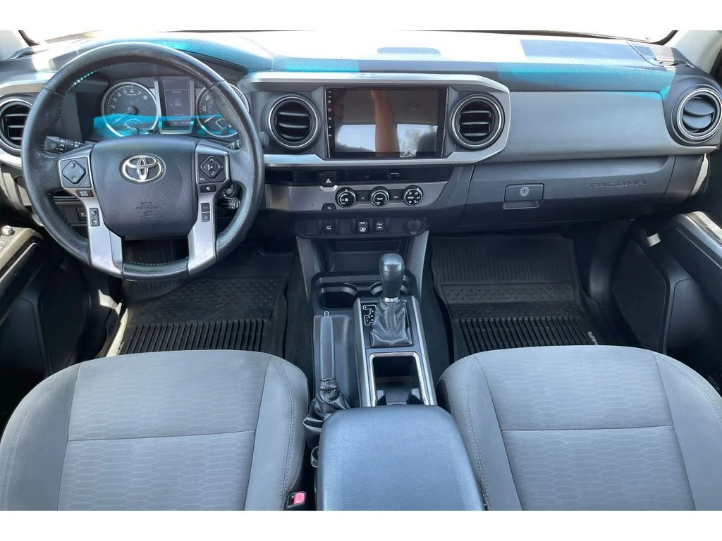 Used 2018 Quicksand Toyota SR5 image 16
