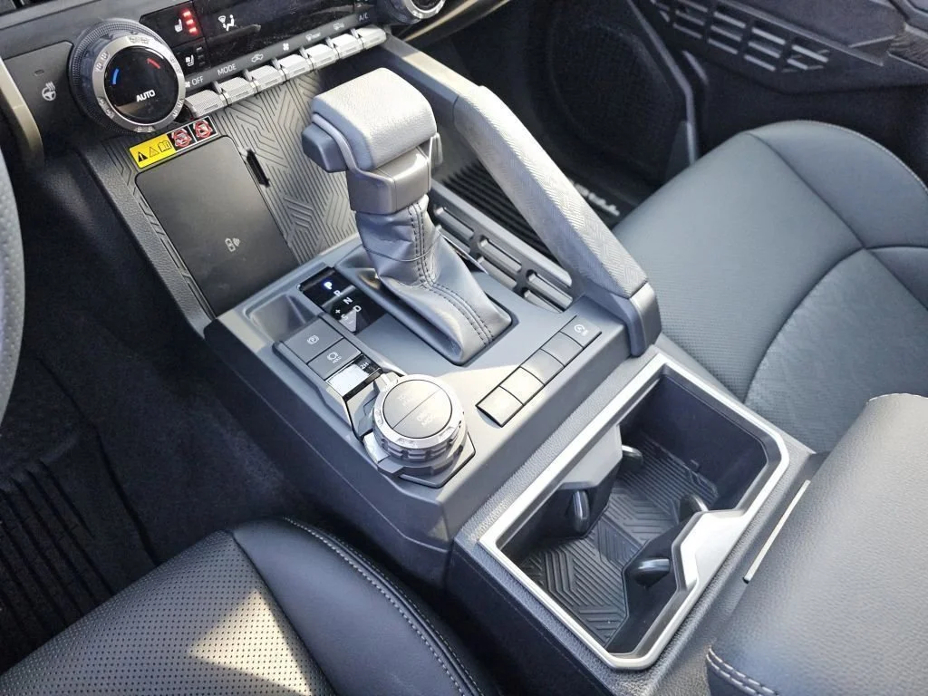 2025 Toyota Tacoma Limited - Photo 36