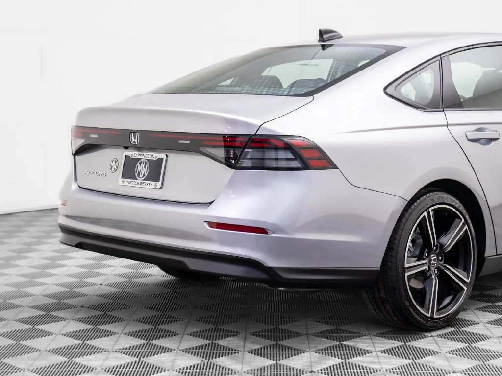 New 2026 Silver Honda SE image 32
