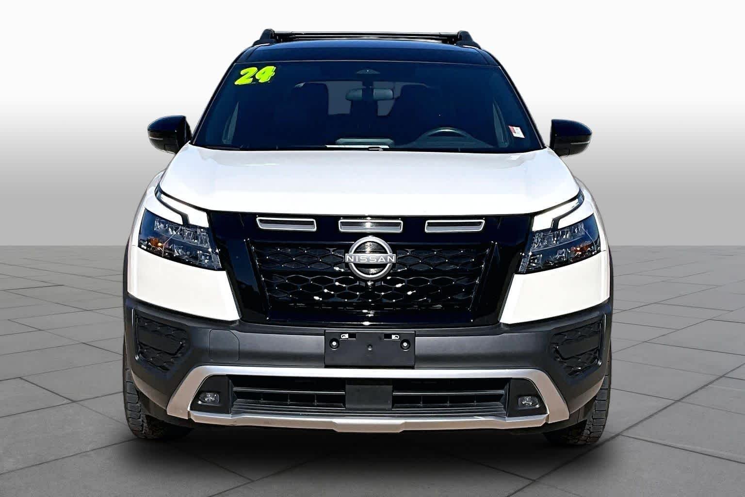 Used 2024 Pearl White Tricoat/Super Black Nissan Rock Creek image 4