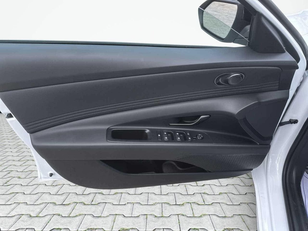 2025 Hyundai Elantra Blue - Photo 42