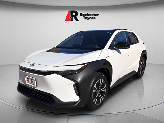Used 2024 Beige Toyota XLE image 3