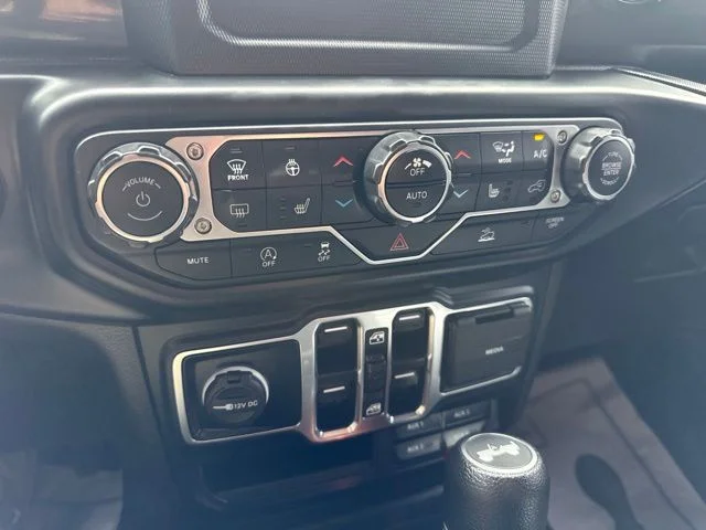Used 2022 Green Jeep Unlimited Sport Altitude image 22