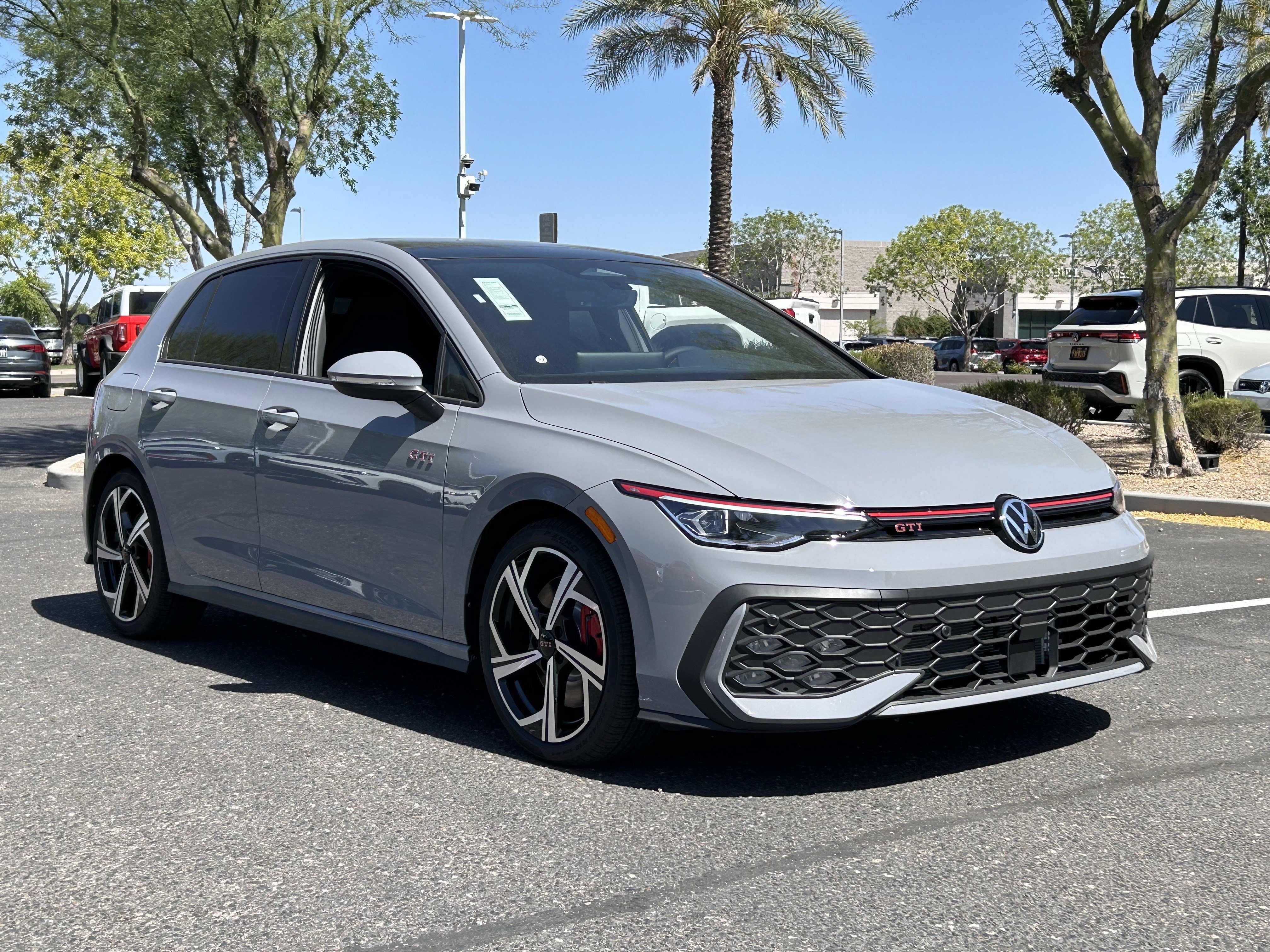 New 2026 Moonstone Gray Volkswagen SE image 4