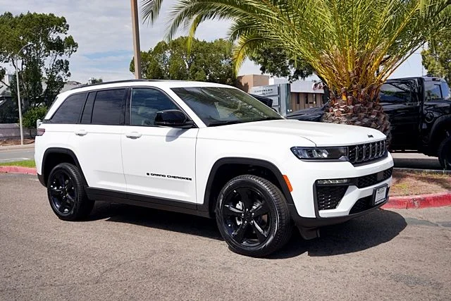 New 2026 Bright White Clearcoat Jeep Limited image 5