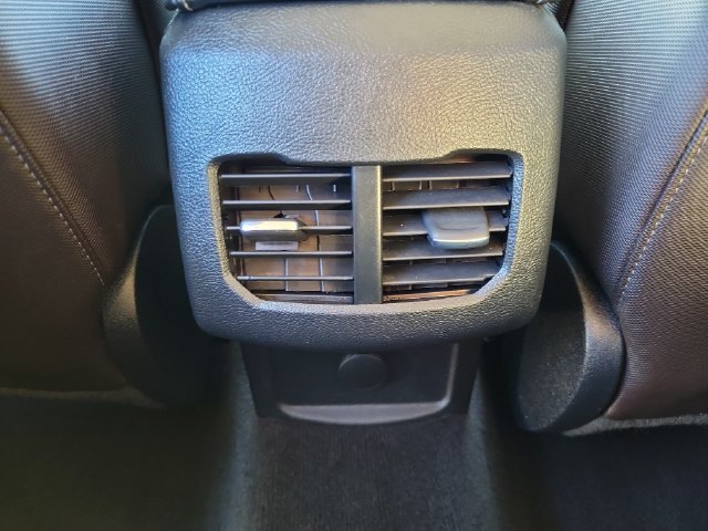 Used 2020 Black Metallic Ford SE image 27