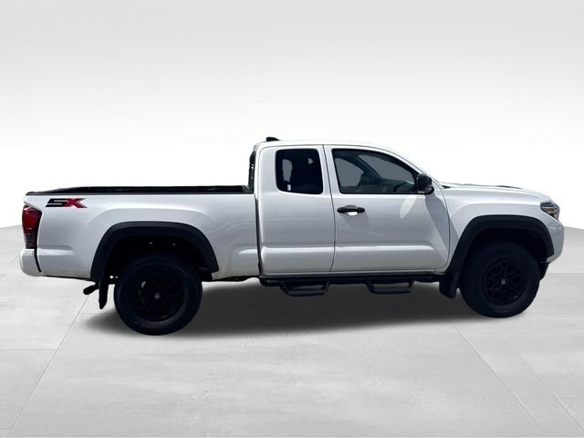 Used 2022 White Toyota SR image 6