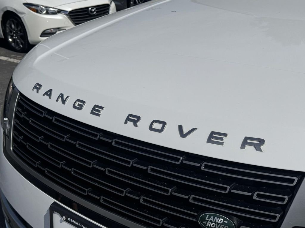 Certified Used 2025  Land Rover SE image 8