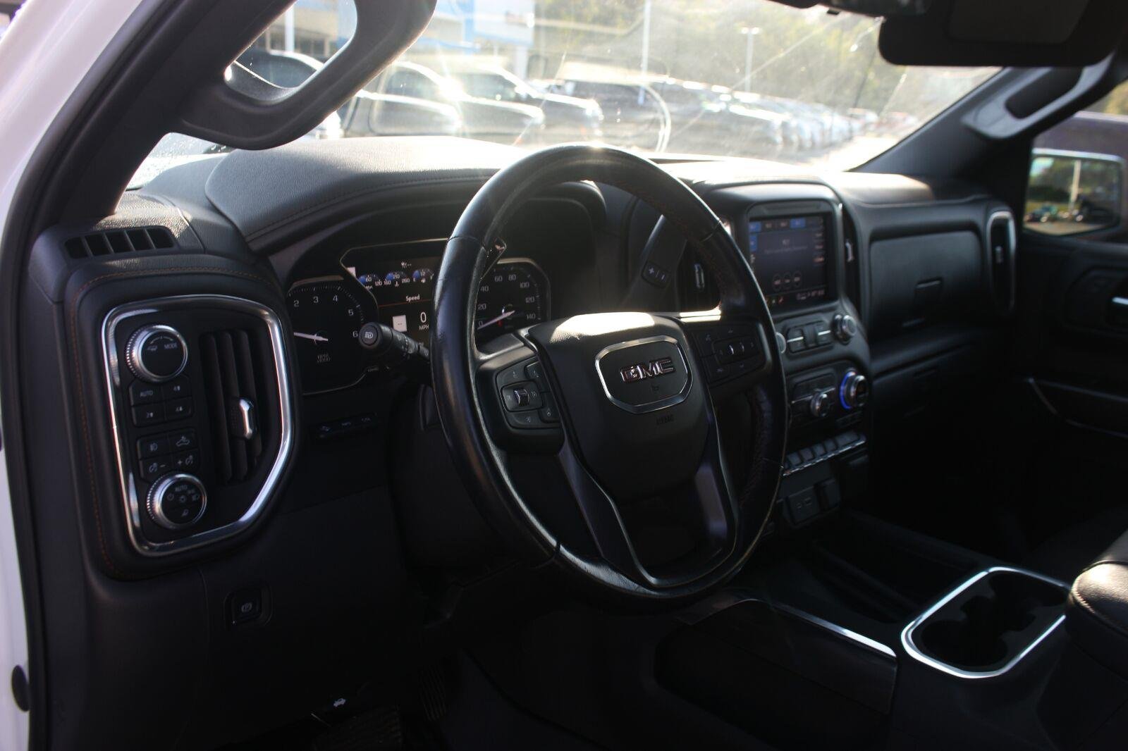 Used 2021 SUMMIT WHITE GMC AT4 image 17