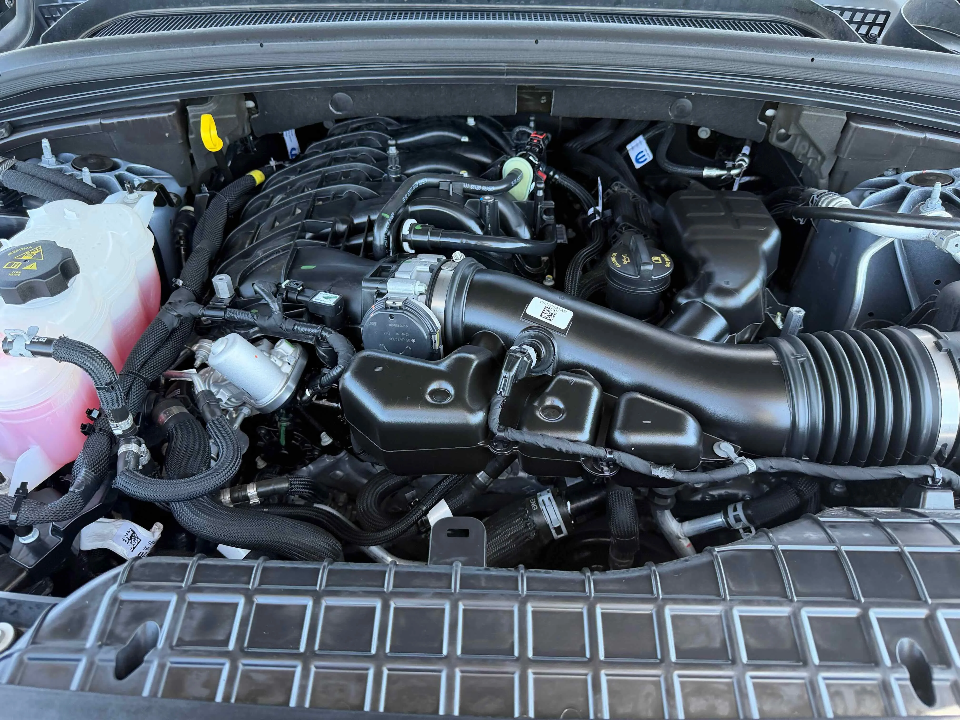 Used 2025 Silver Zynith Jeep Altitude X image 36