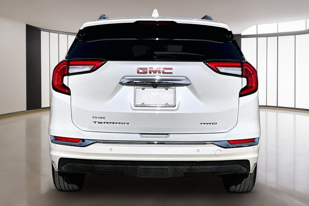 Used 2024 White GMC Denali image 4