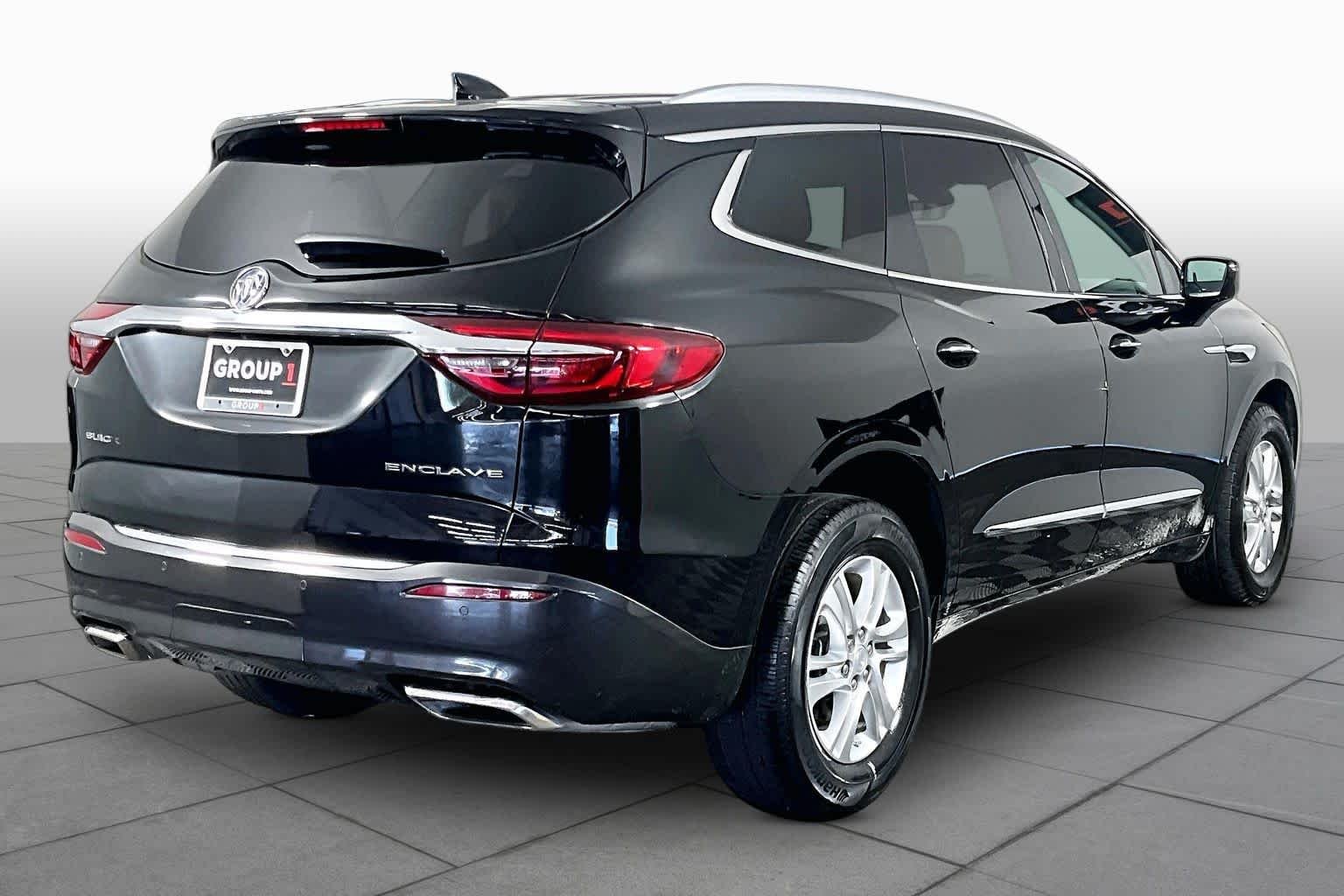 Used 2018 Ebony Twilight Metallic Buick Premium image 12