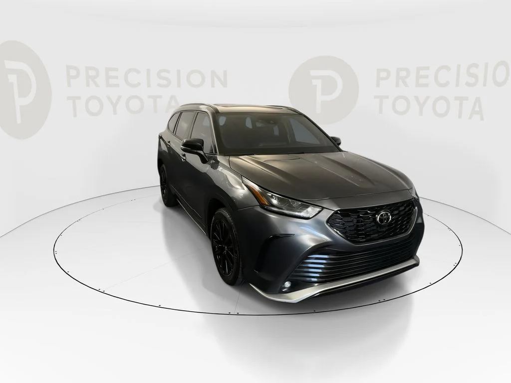 Used 2023 Magnetic Gray Metallic Toyota XSE image 4