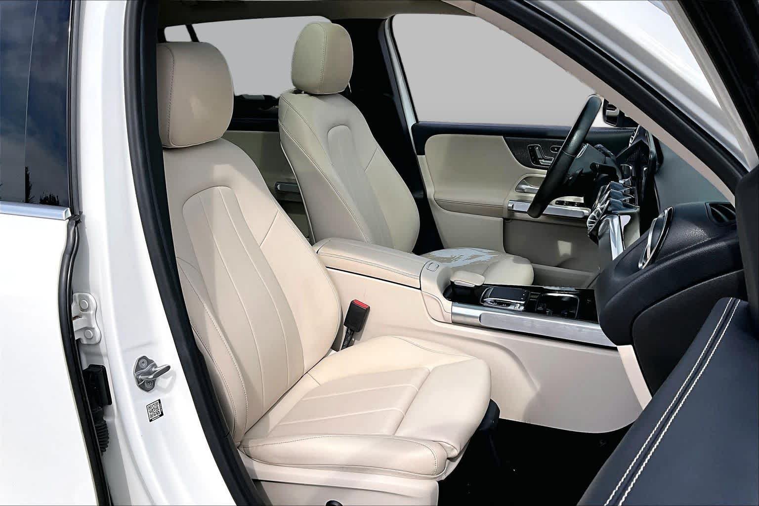 Used 2020 Polar White Mercedes-Benz GLB 250 image 9