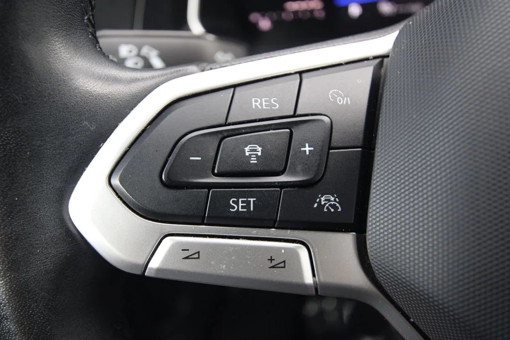 Used 2024  Volkswagen 1.5T SE image 20