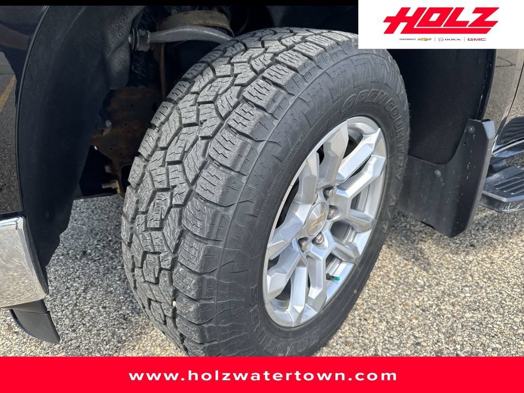 Used 2023 Black Chevrolet LT image 3