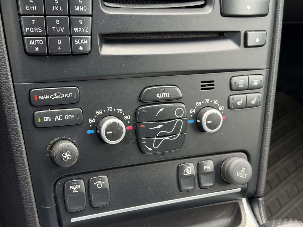 Used 2014 Blue Volvo 3.2 image 6